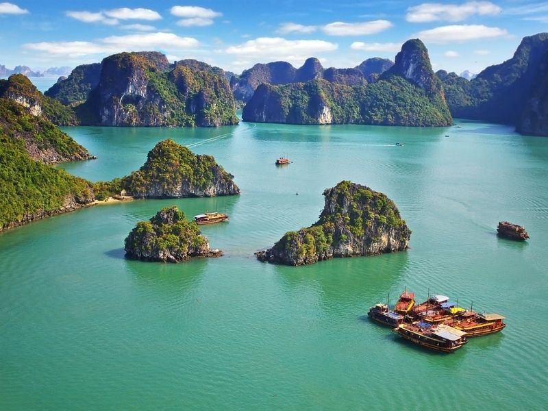 Khu vực đảo Bồ Hòn trong tour du thuyền