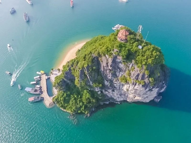 Đảo Ti Tốp – Điểm ngắm toàn cảnh Vịnh Hạ Long