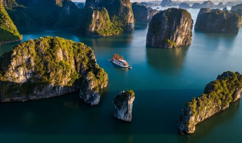 Luxury Ha Long Bay cruises