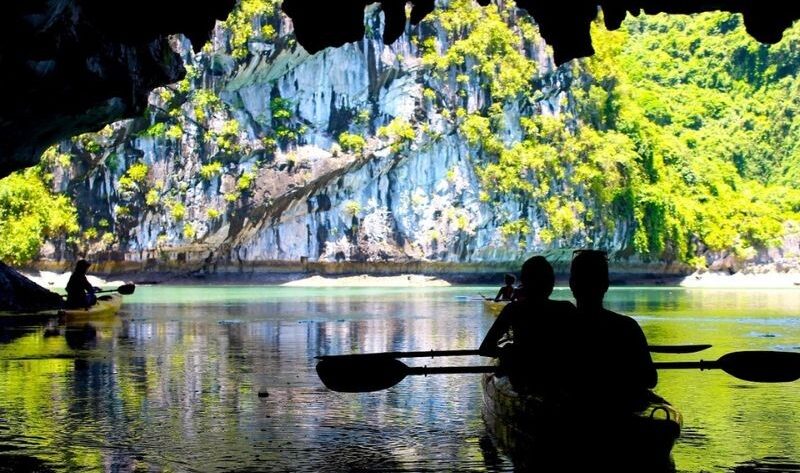 Hang luồn