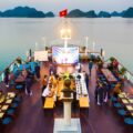 Tổ chức kỷ niệm trên du thuyền Hạ Long