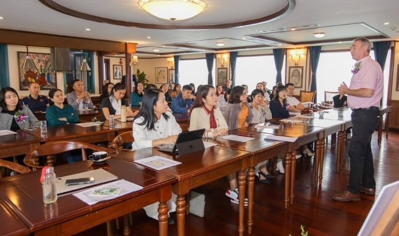 Tổ chức hội nghị trên du thuyền
