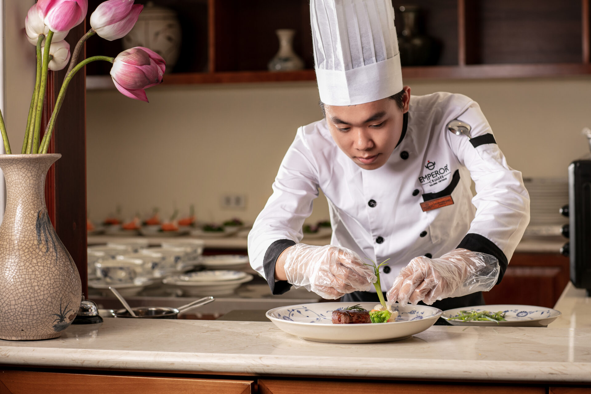 Premium dining experience to eat in Bai Tu Long Bay