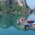 Làng chài Vung Viêng: Ngôi làng nổi yên bình giữa Vịnh Hạ Long