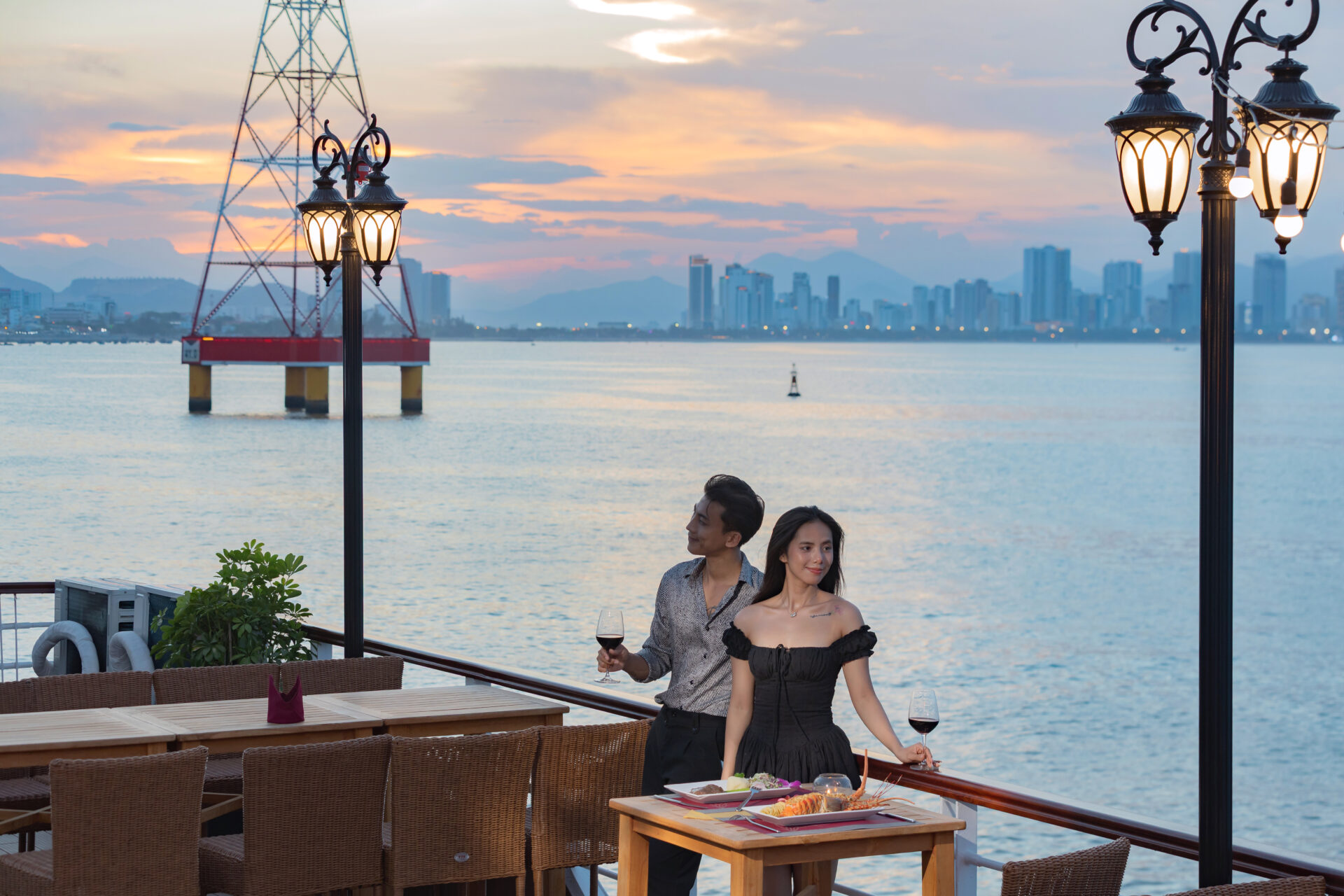 Christmas dinner cruise Nha Trang
