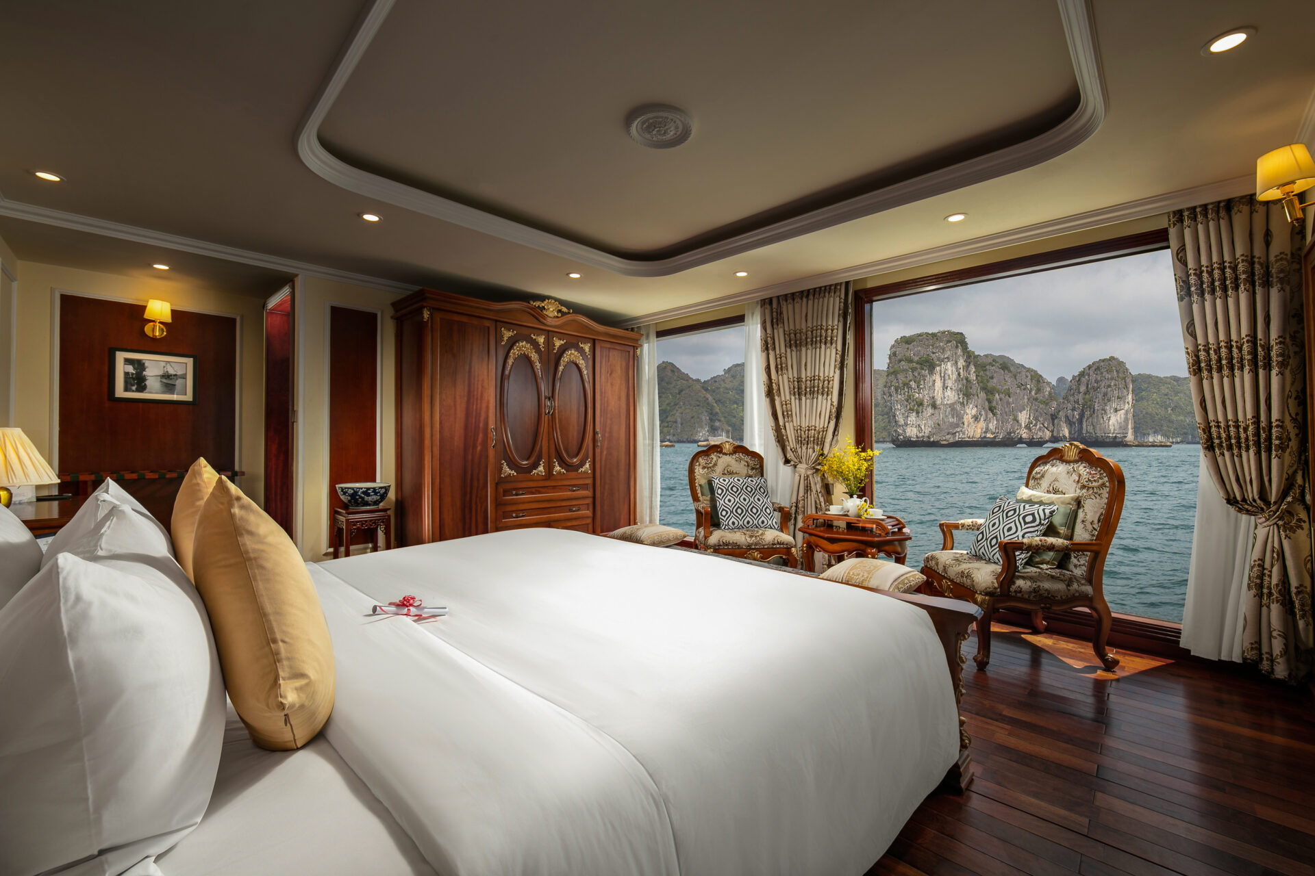 emperor cruises royal suite