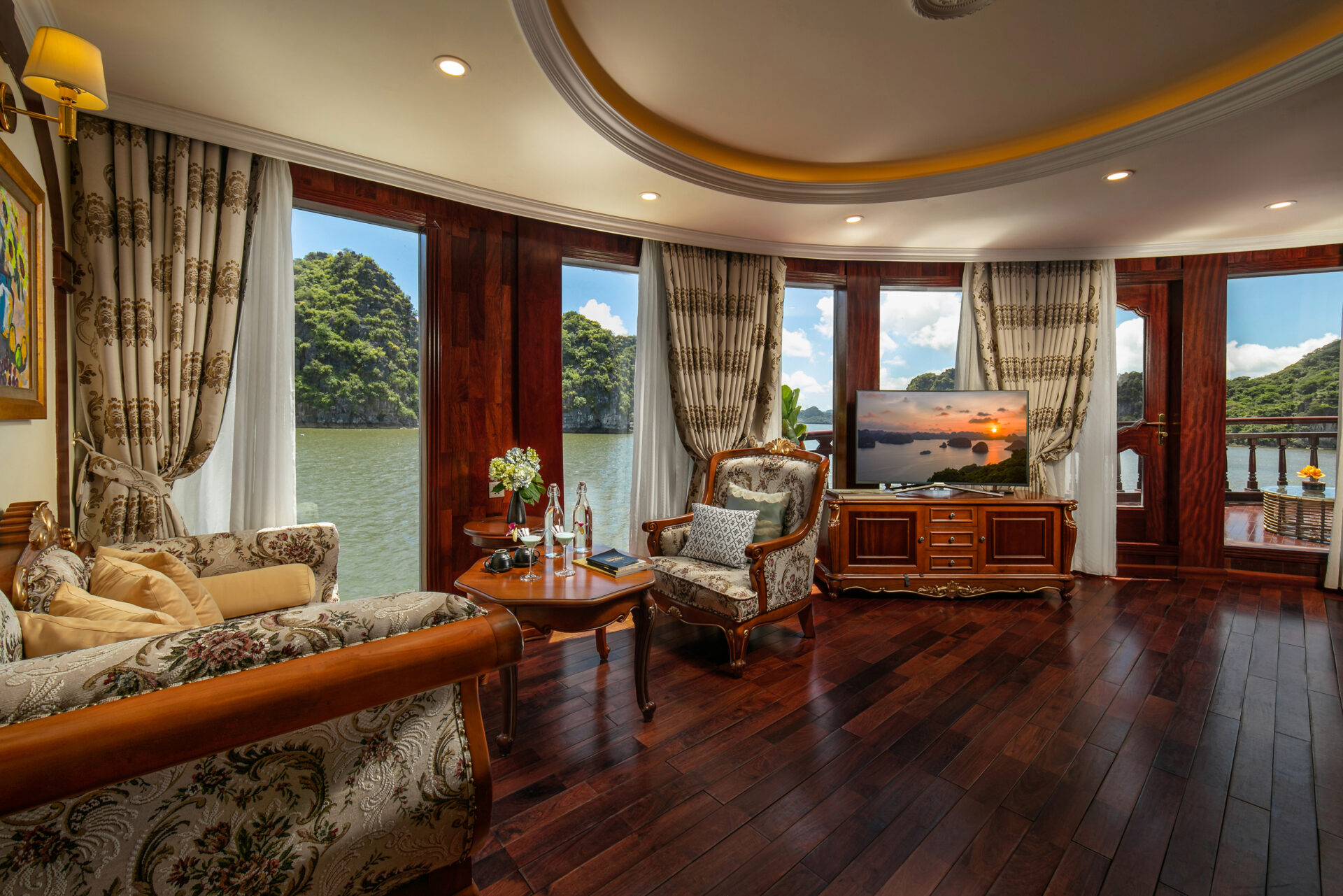 emperor cruises suites