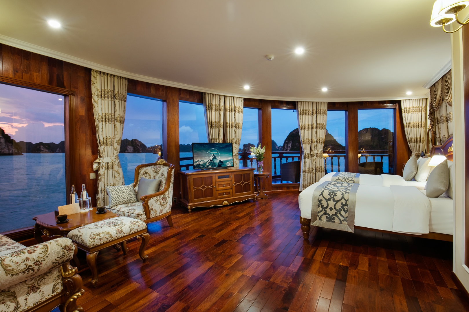 emperor cruises state suite