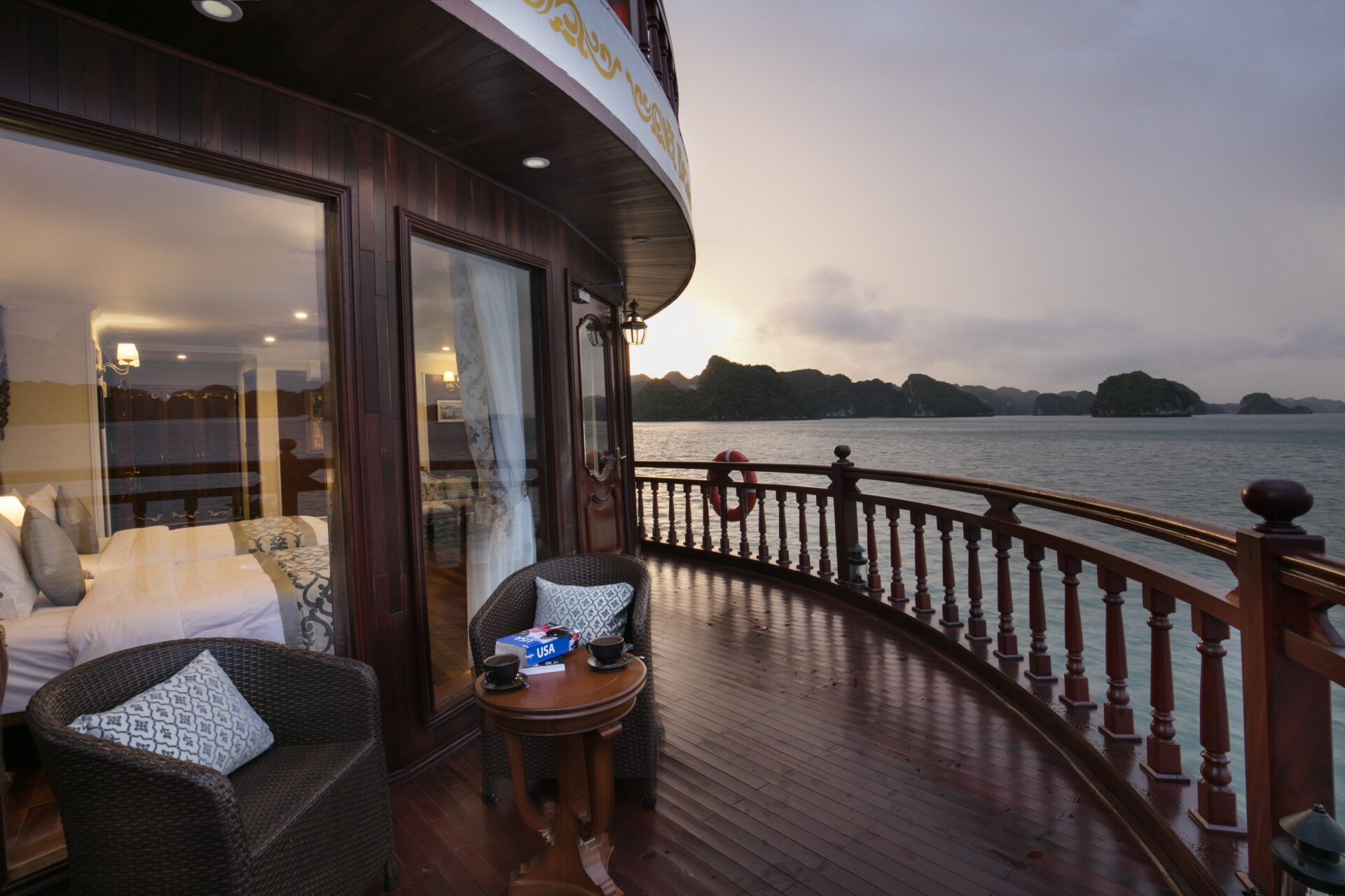emperor cruises state suite