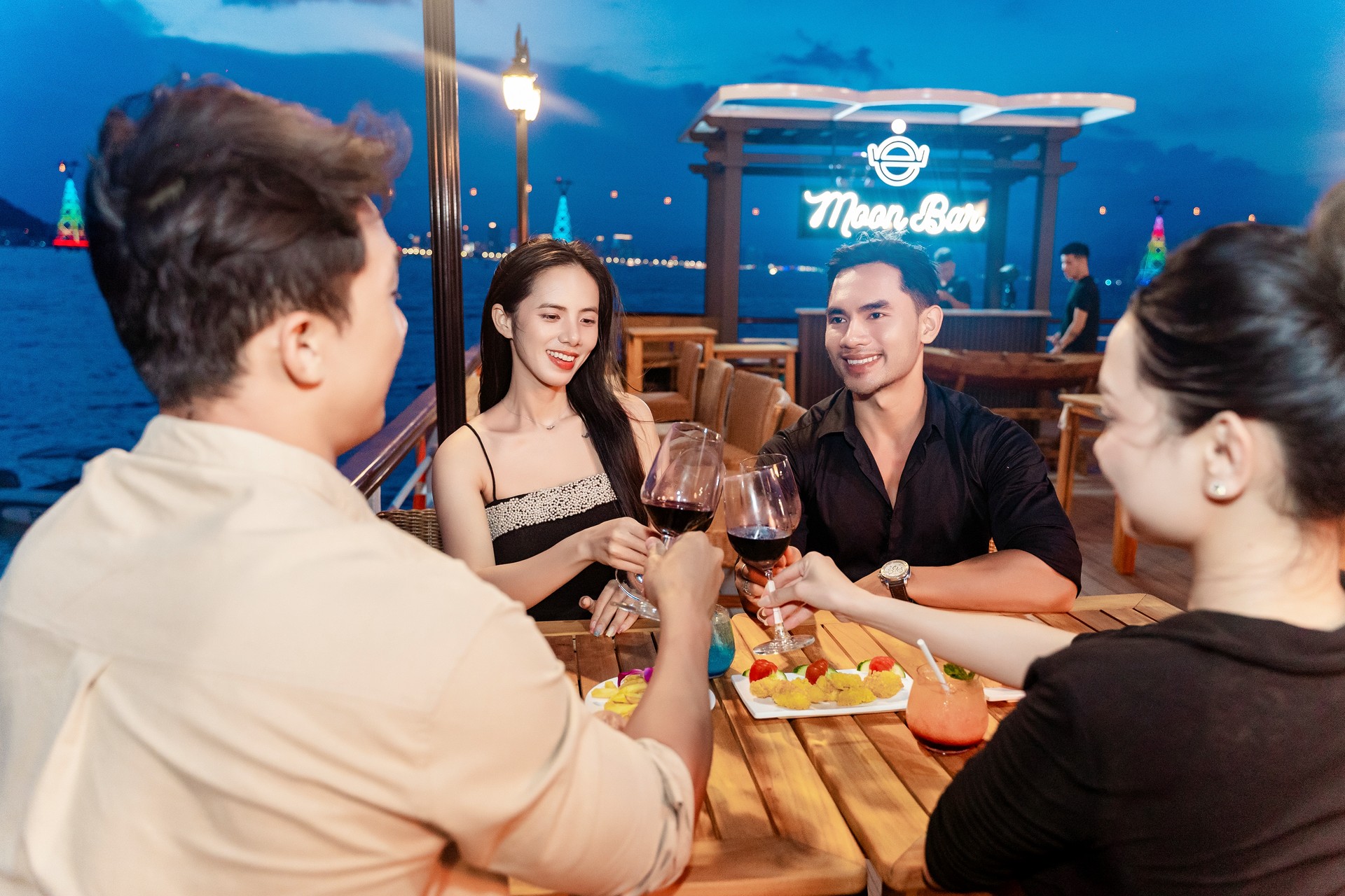 Christmas dinner cruise Nha Trang